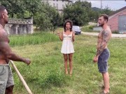 DUE CONTANDINI MI SPACCANO LA FIGA - Mi sono persa e mi hanno scopata! con Lucas Peracchi 7/16