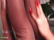 What is perfect sexy MILF legs? Find the answer in this vid! 6/16