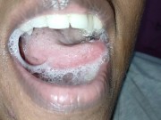 කැරිකටේ පුරෝගෙන අම්මෝ-Sexy girl sucking Juice in the mouth 2/16