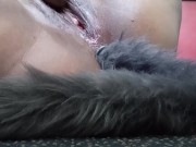 Morena se toca su coño y trasero aceitado y se masturba 11/16