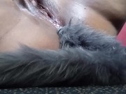 Morena se toca su coño y trasero aceitado y se masturba 3/16