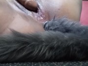 Morena se toca su coño y trasero aceitado y se masturba 7/16