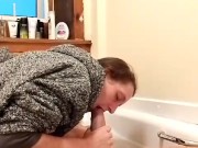 Getting a blowjob in the bath 9/16