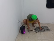 I WAS DOING MY EXERCISE ROUTINE AND MY STEPMOTHER CAME TO ENTERTAIN ME WITH HER BUTTOCKS 8/16