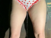 Babe empties full bladder through panties 12/16