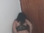 Namorada do corno estranho no banheiro 14/16