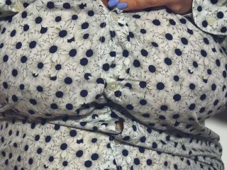 Il mio figliastro mi lecca le tette piene di panna 🔥💦