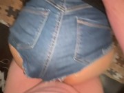 Испачкал мне шорты своей спермой! Как теперь домой идти!? 14/16