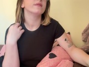 Sexy brunette beautifies herself on camera 10/16