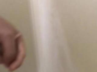 吐息が止まらない！足をガクガクさせながらの射精！