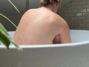 HILDE_FRENCH-  BAISSE MON BEAU-frère ! HÉ ! QU'EST CE QUE TU FOUS LÀ ? 1/16