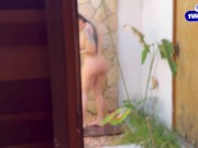 Brasileira gostosa Drii Cordeiro sensualizando no banho 8/16