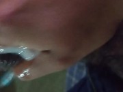 Me pongo cachondo mientras veo la tv y me vengo 13/16