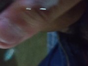 Me pongo cachondo mientras veo la tv y me vengo 14/16