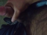 Me pongo cachondo mientras veo la tv y me vengo 4/16