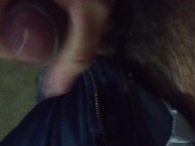 Me pongo cachondo mientras veo la tv y me vengo 6/16