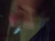 Me pongo cachondo mientras veo la tv y me vengo 8/16