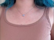 Devine la taille de mes seins - Française gros seins naturels 13/16