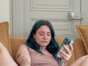 Je me gode sur la photo d'un abonné - Française orgasme dick pic 7/16