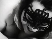 Me pruebo la máscara y se la chupo 2/16