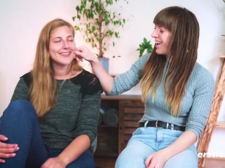 Ersties – Die beiden Saarländerinnen Kate und Nicky F. lecken sich gegenseitig die Muschis