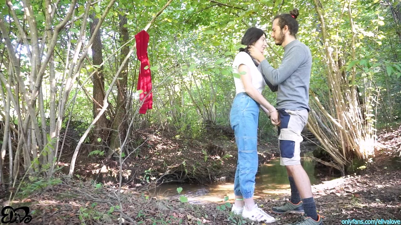 Coppietta trova un posticino nel bosco per una sveltina con sborrata interna!🦉 - Free Sex Video - RedTube