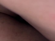 Je baise la grosse chatte de ma copine. J'adore son gros clito 15/16