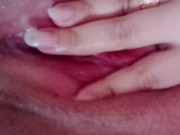 اجمل كس زهري لسورية تصور كسها وتنزل لبنها وتبعت لزوجها 14/16