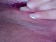 اجمل كس زهري لسورية تصور كسها وتنزل لبنها وتبعت لزوجها 3/16