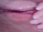 اجمل كس زهري لسورية تصور كسها وتنزل لبنها وتبعت لزوجها 8/16