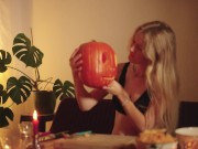 Cozy Halloween Pumpkin Carving with Your Girlfriend 16/16