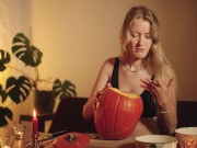 Cozy Halloween Pumpkin Carving with Your Girlfriend 3/16
