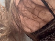 Blondie lässt sich beim lesen ficken 1/16