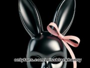 Hot Ebony goddess, showing you her feet 👣and heels👠 You wish you could lick them don't you? 1/16