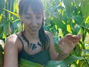 Remplis moi comme si j'étais une cochonne dans un champ de maïs 1/16