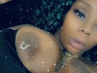 Who want to put dick between my tits