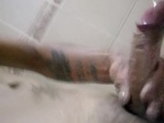 Me jalo la verga en el baño 4/16