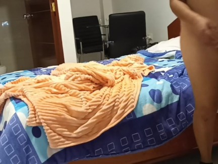 mi coño fue penetrado muy sabroso por mi amante