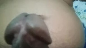 Titia insaciável adora um bom pau duro