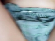 ME CORRO EN LAS TETAS DE INOCENTE COLEGIALA Y LE LLENO EL UNIFORME DE MIS FLUIDOS!