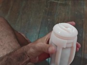 Gozando muito nos meus pés com uma buceta artificial de silicone 7/16