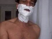 Canto rap (Enzo Dong)  e faccio la barba 4/16