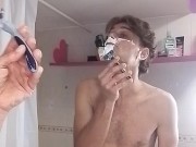 Canto rap (Enzo Dong)  e faccio la barba 9/16