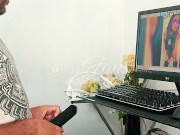 Mi madrastra me cacha videndo sus videos denuda y me saca toda la leche 2/16