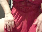 Milf leker med sin dildo I analen 9/16