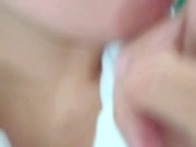 COLEGIALA GOLOSA MONTANDO LA VERGA DE SU HERMANASTRO DESPUES DEL COLEGIO! 6/16