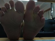 beautiful latina with dirty soles of her feet 9/16