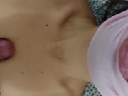 Coppia amatoriale sborra sulle tette. Sorie peli della figa sexy, grandi tette 7/16