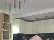 Robiłam śniadanie w sexy bieliźnie a on dorwał mnie i zerrżął na stole 5/16