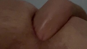 Selbst den arsch fisten und dehnen